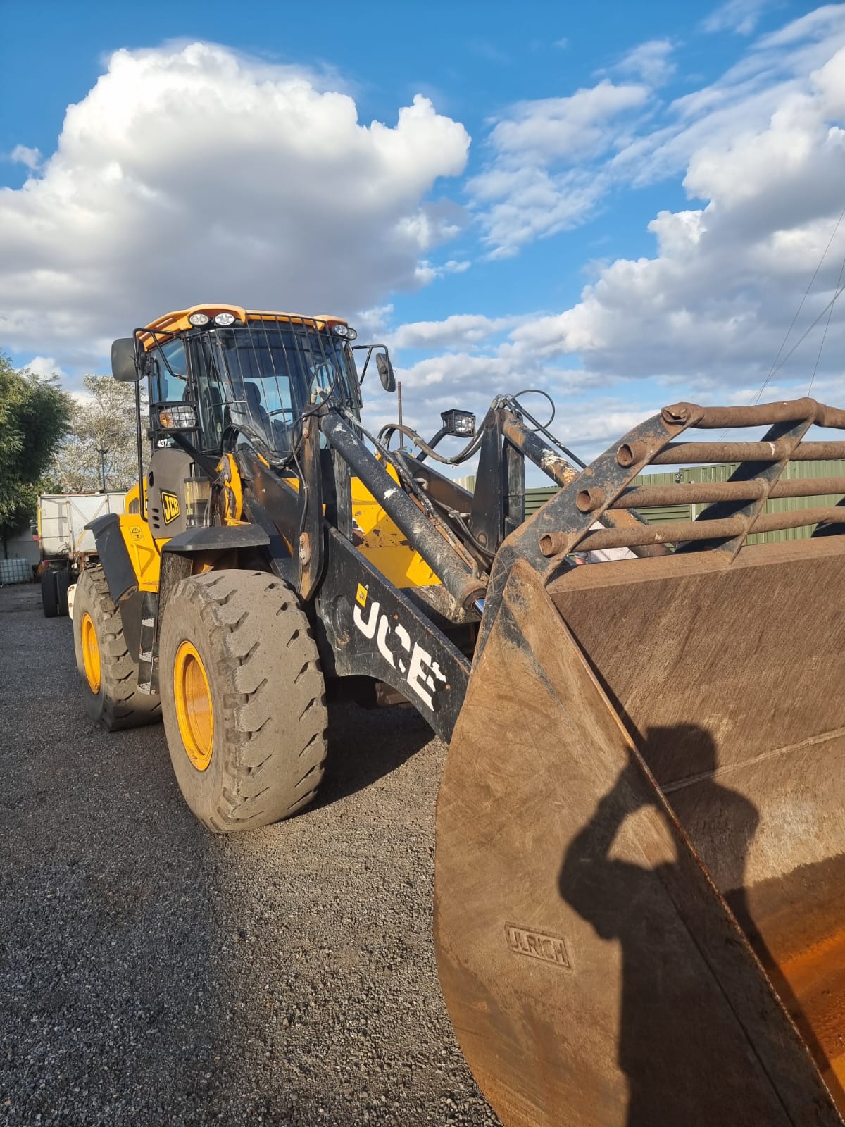 JCB 437HT Wheel Loader
